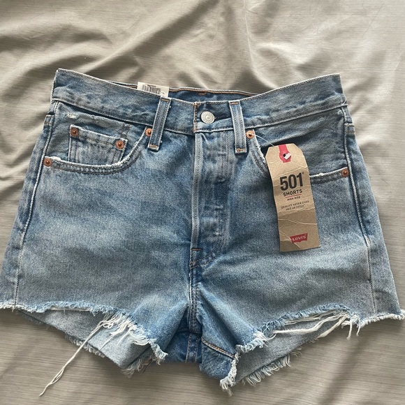 501 high rise LEVI’S shorts - Picture 3 of 8